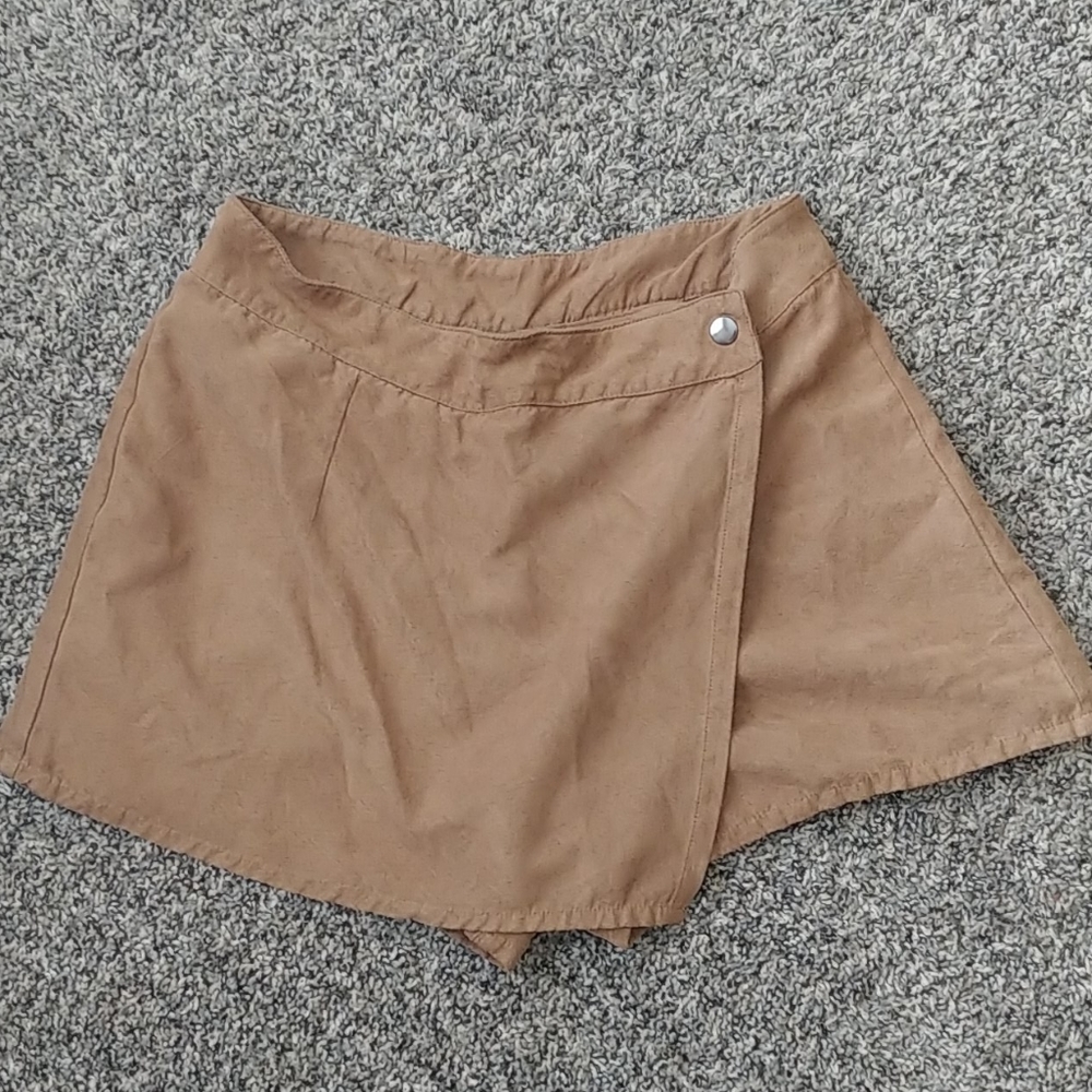 Brown skort